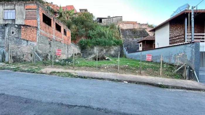 Terreno à venda, 375 m² - Parque Guarua - Juiz de Fora/MG