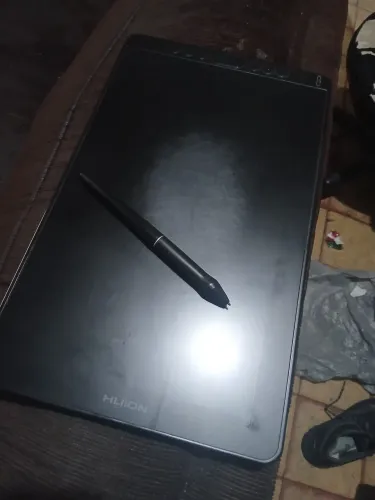 Mesa huion pen canvas 400 reais...