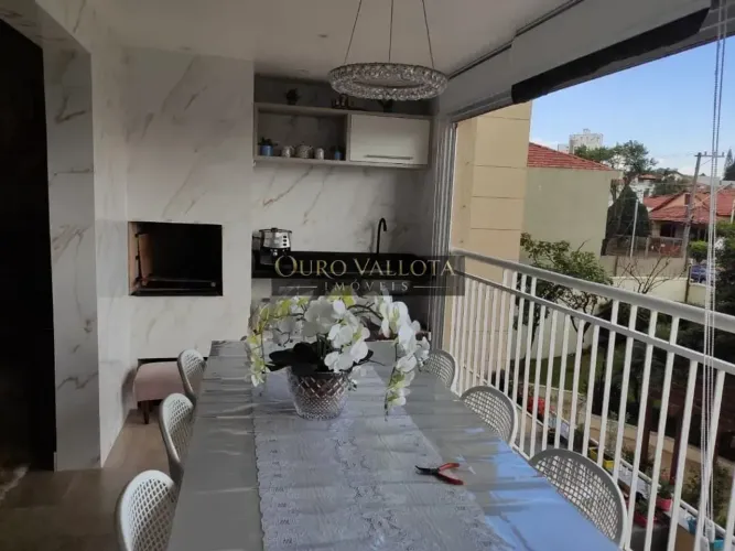 APARTAMENTO COM VARANDA GOURMET À VENDA NA VILA CARRÃO.