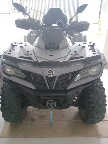 Quadriciclo CFORCE 1000
