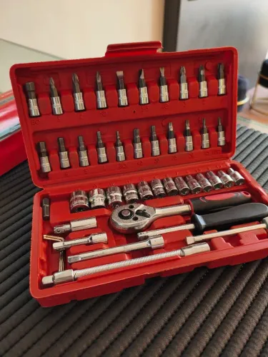 Kit de Ferramentas Soquetes e Catraca 1/4" (46 Peças) com Maleta ? Novo!