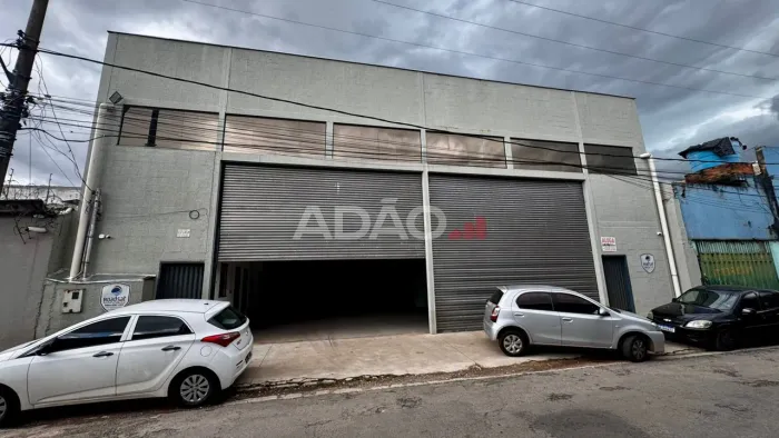 GALPÃO COMPLETO 820m² COM ESTRUTURA PRONTA + PÉ DIREITO DE 7M IDEAL PARA OPERAÇÃO PESADA