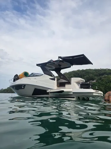 Ventura 30