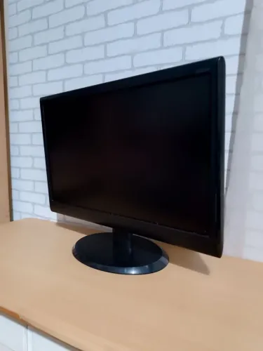 Monitor AOC 19
