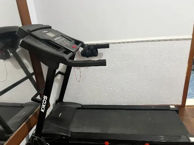 Esteira Ergométrica Kikos KS2202 (110V) - Ótimo Estado!