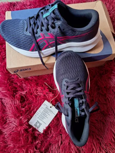 TENIS ORIGINAL. Novo. NA CAIXA
