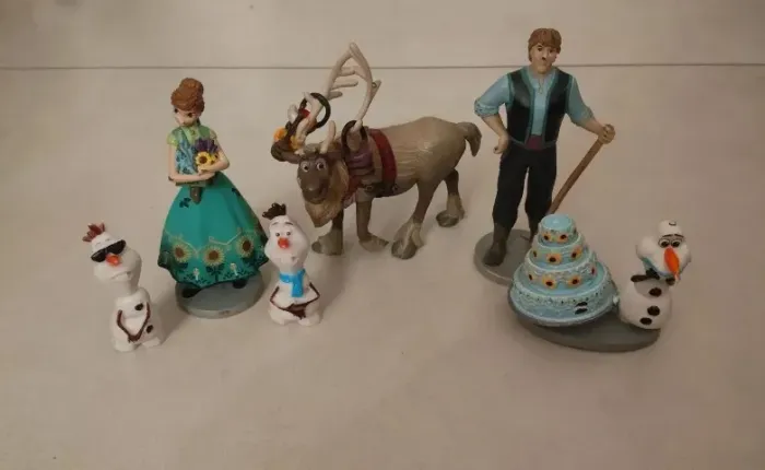 Miniaturas bonecos da frozen