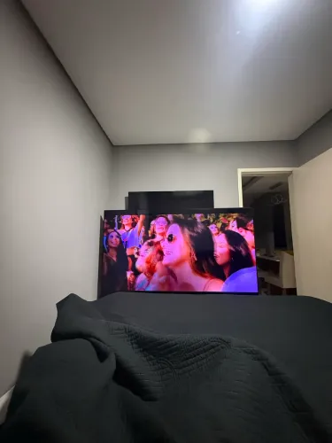 Televisão 75 polegada