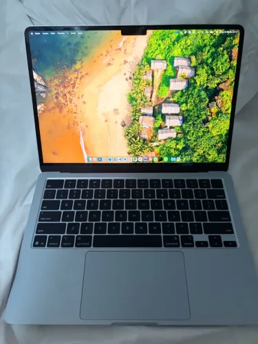 MacBook Air M4