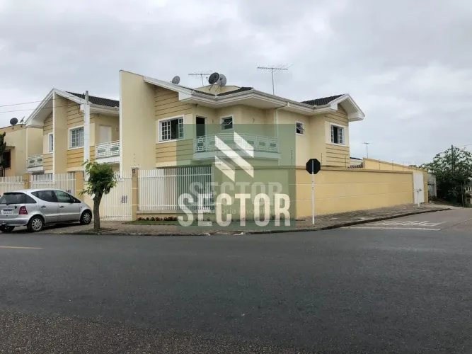 Sobrado Locação em São Pedro - São José dos Pinhais