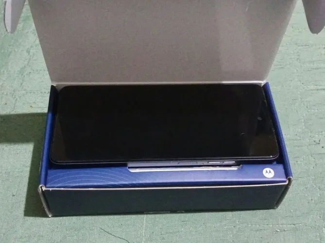MOTOROLA G24 MUITO NOVO, NA CAIXA. LEIA A DESCRIÇÃO.