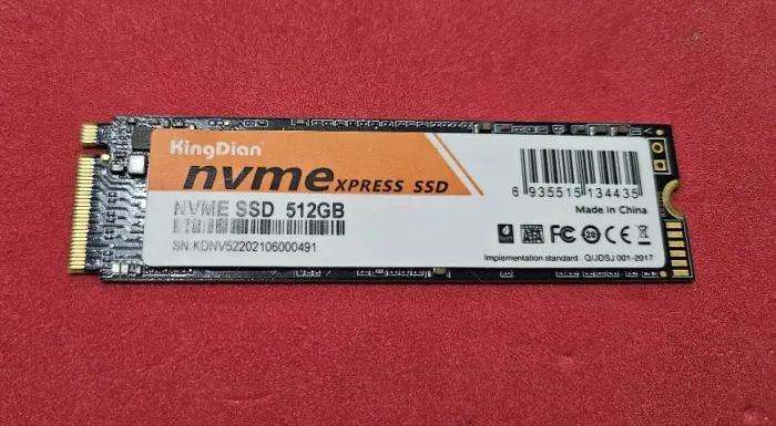 SSD 512GB M.2 KingDian NVMe Usado