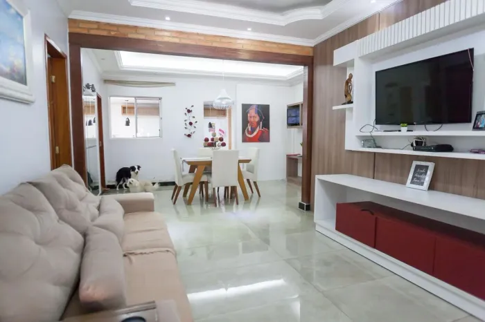 Casa à Venda - Santa Inês, 3 Quartos, 360 m2