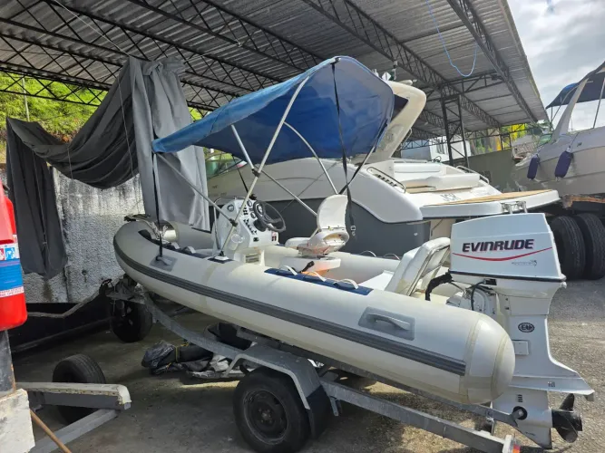 Bote inflável Zefir 2011 novo
