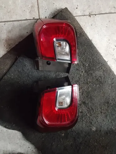 Par lanterna traseira FIAT Argo