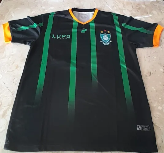 Camisa do América mineiro. Lupo Sport. G. 2016. Número 10. Em excelente estado. 
