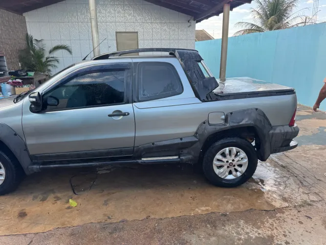 Fiat Strada Adventure1.8/ 1.8 Locker Flex CD 2013