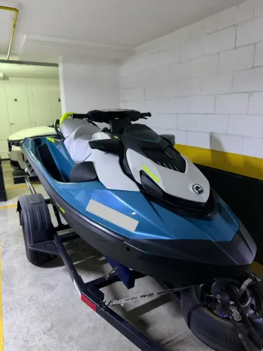 Jet-Ski Sea-Doo 2024 com Som