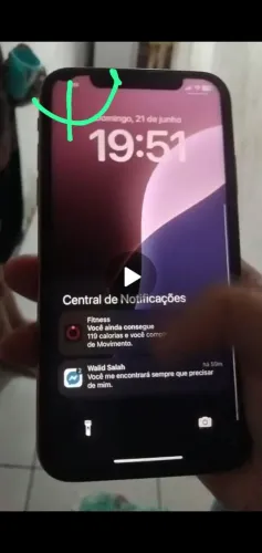 Vendo Iphone XR excelente apenas com uma mancha no cantinho que não interferir em nada 
