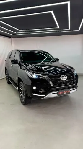 Toyota Hilux SW4 SRX 4X4 2.8 TDI 16V Dies. Aut. 2022