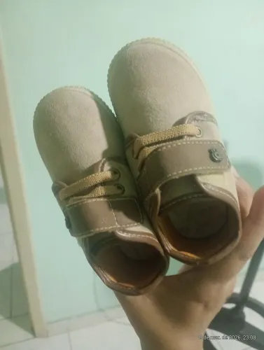 2 Sapatos infantis 
