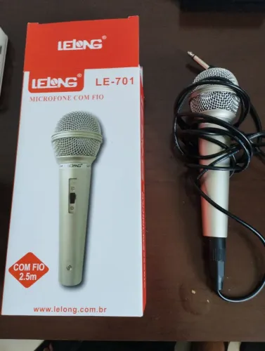 Microfone com fio Lelong