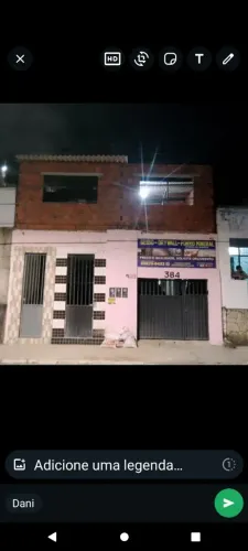 Casa e galpão