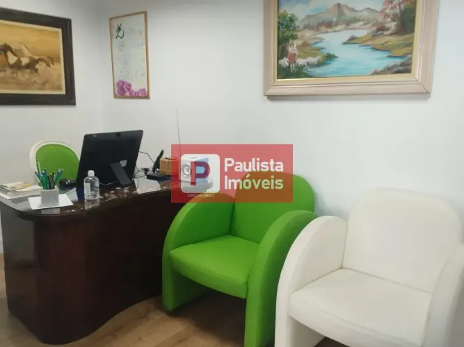 Sala para locação 45m² , com ou sem mobilia , ao lado estação do Metrô e CPTm Santo Amaro.