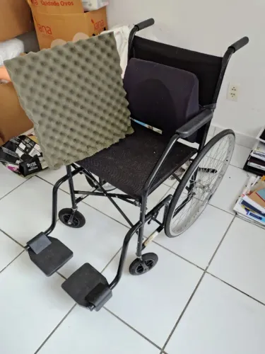 CASEIRA DE RODAS E BANHO