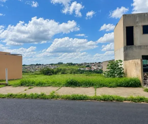 TERRENO À VENDA EM BOTUCATU/SP - 464 m²