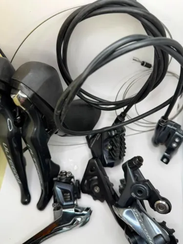 Mini grupo Ultegra R8000 disco mecânico seminovo