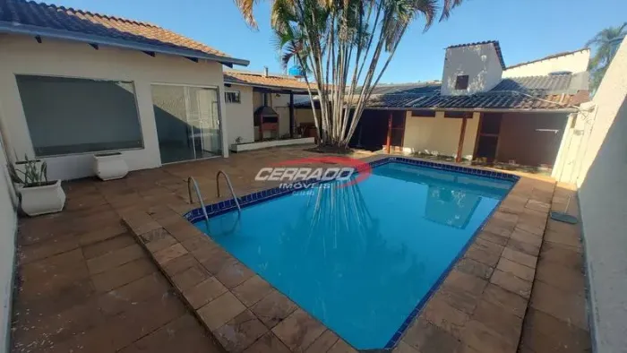 CASA JARDIM ESMERALDA