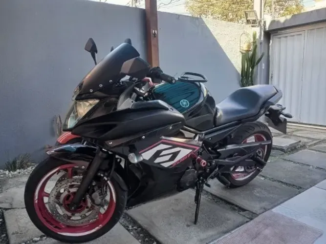 ? *YAMAHA XJ6 F 2011 - R$ 31.000* ?
