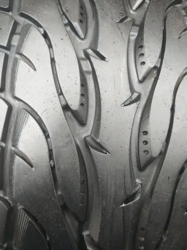 Pneu 255 45 20 toyo novo 1 pneu**