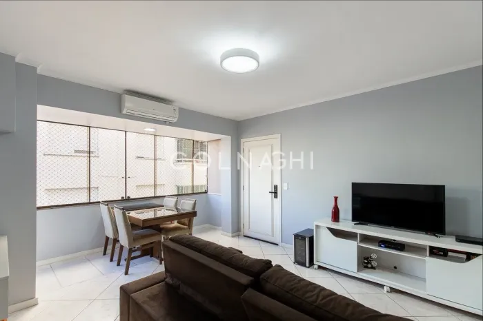 Living com Sacada Fechada e Ambientes Integrados