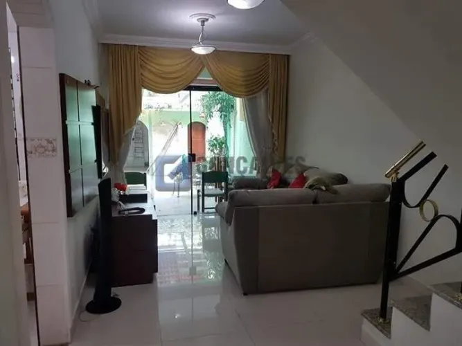 Sobrado residencial à venda em Nova Petrópolis, SBC 3 quartos, 1 suíte, 2 vagas