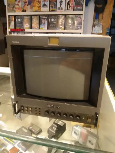 Monitor Sony Trinitron PVM 8041Q * COM DEFEITO!