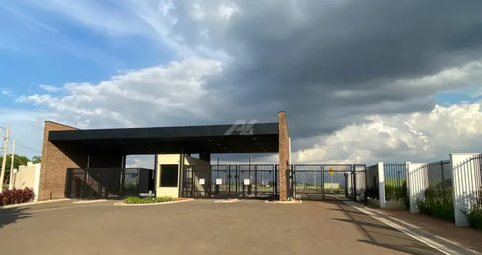Terreno a venda com 300 m2 em condomínio novo no Betel, Paulínia/SP