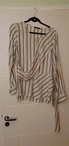 Blusa Off-Wite Detalhes em Bordado - P. A Concept