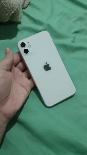 iPhone 11 256gb 78% bateria