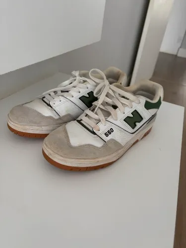 Tênis New Balance 550 verde e branco
