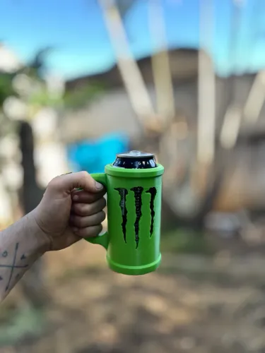 Caneca suporte para lata Monster Energy 473ML ?