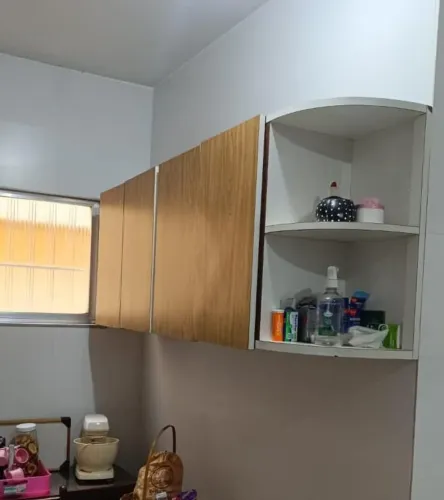 Armário de Cozinha Suspenso com três módulos em madeira Usado