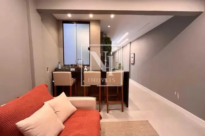 Kitnet/Conjugado : / Residencial / Copacabana
