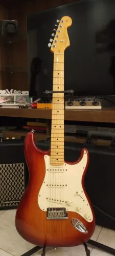 Guitarra Fender American Processional II