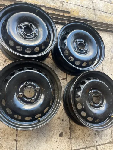 04 rodas de ferro GM $500,00