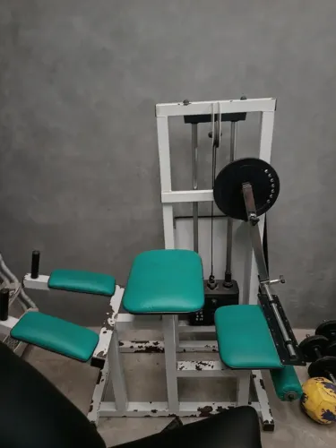 Aparelho musculação 3 apoios