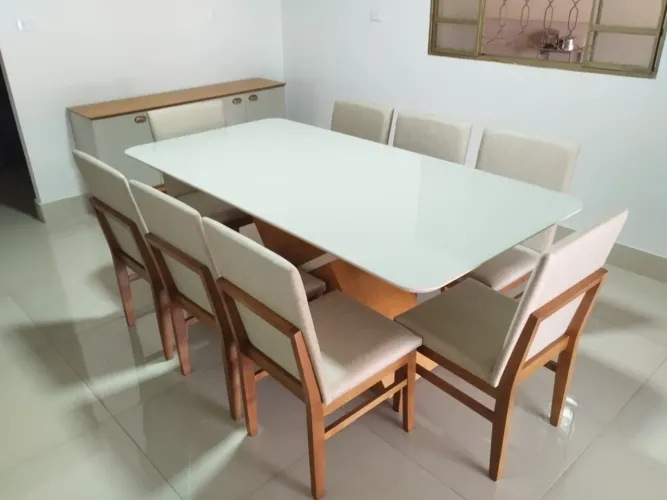 Mesa retangular de madeira 