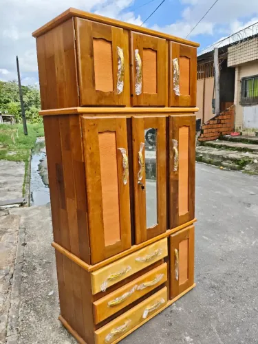Guarda roupa de solteiro 3 portas com maleiro  novo 