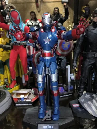 Iron Patriot Legend Creation 1/6 igual Hot Toys